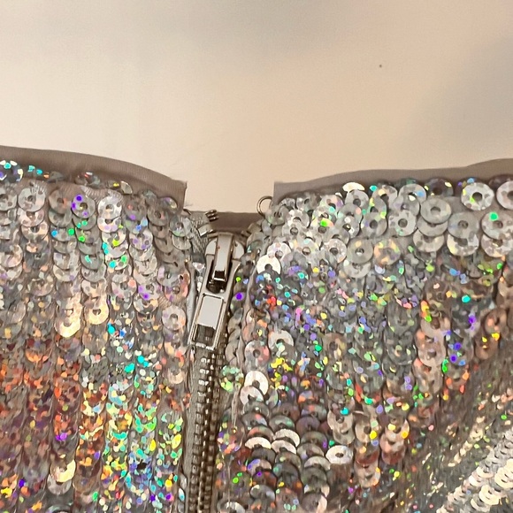 FINAL PRICE DROP GB ( Gianni Bini ) Sequined Cropped Top - Picture 8 of 9